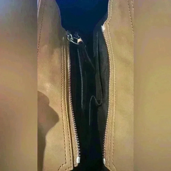 A vintage tan Coach camel leather soho bag./tote bag. - Picture 12 of 12